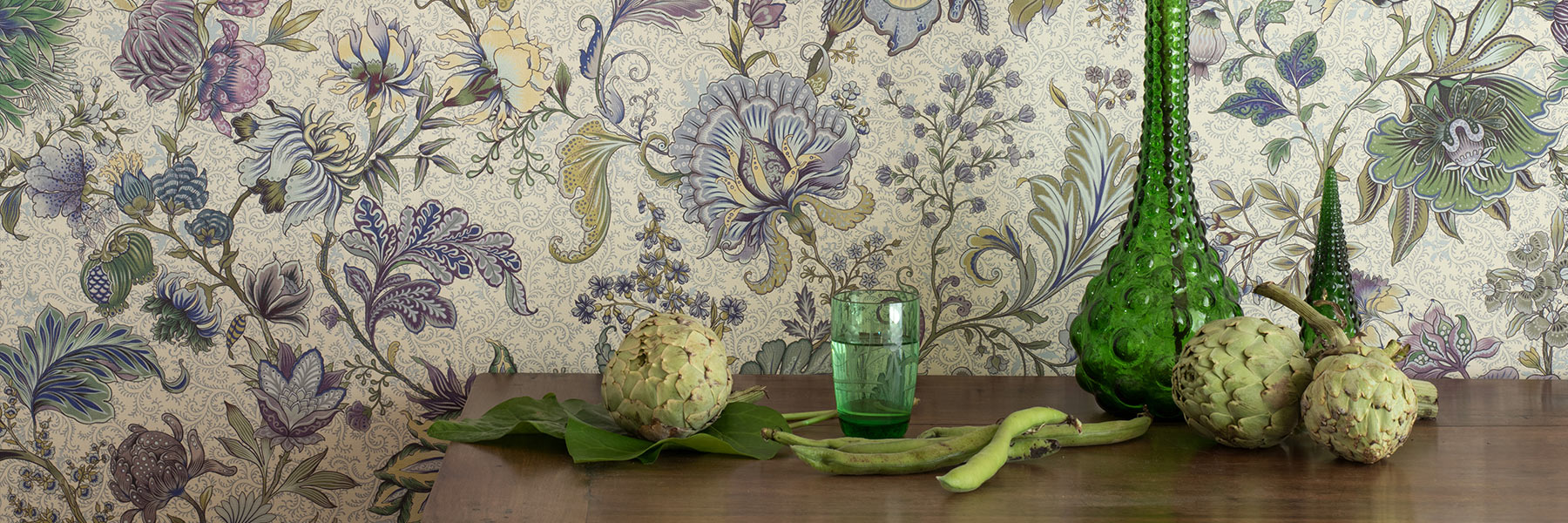 Wallpaper and furnishing textiles: Tradition